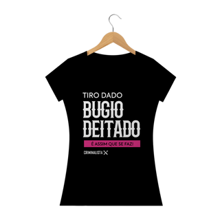 Camiseta bugio deitado