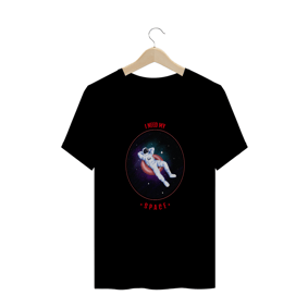 CAMISETA PLUS SIZE I NEED MY SPACE