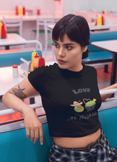 CROPPED LOVE