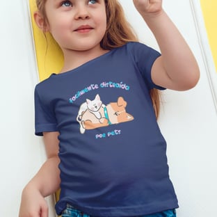 Nome do produtoCamiseta Infantil Feminina Facilmente Distraída por Pets