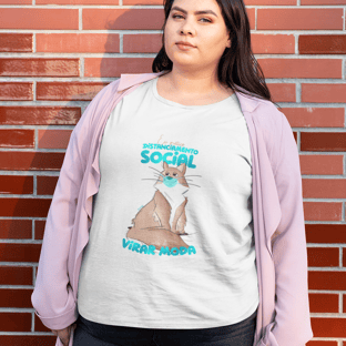 Nome do produtoCamiseta Plus Size Gato Distanciamento Social