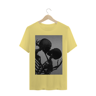 Nome do produto CAMISA COM 2 ESQUELETOS SE BEIJANDO