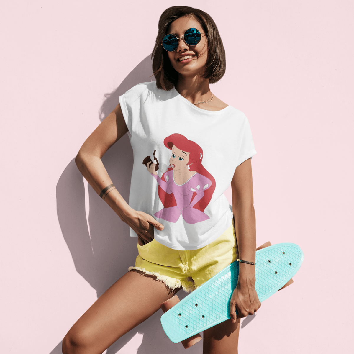 Nome do produto: Camiseta Fem. Princesa com Cachimbo