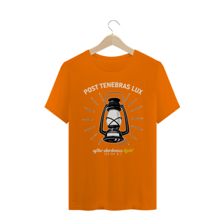 Nome do produto Camiseta Post Tenebras Lux (cores escuras)