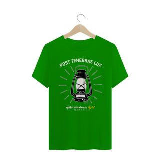 Nome do produto Camiseta Post Tenebras Lux (cores escuras)
