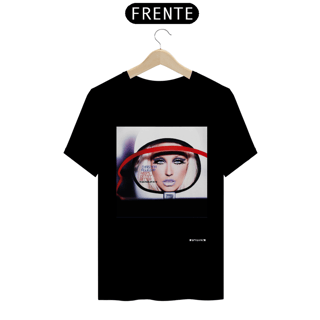 Nome do produto Camiseta Xtina Keeps Gettin