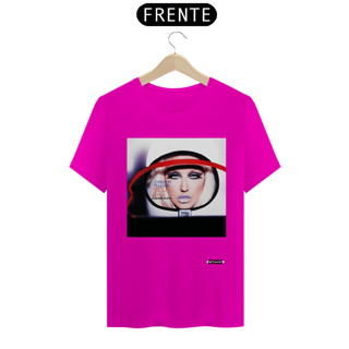 Nome do produto Camiseta Xtina Keeps Gettin
