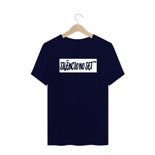 Nome do produto Camiseta Plus Size Silêncio no Set 