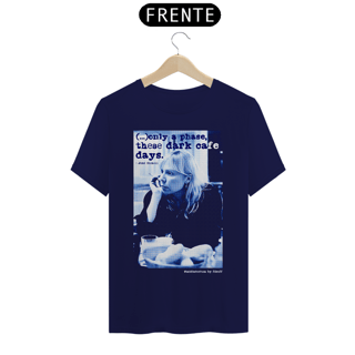 Nome do produto Camiseta 'Joni Mitchell: Dark Cafe Days'