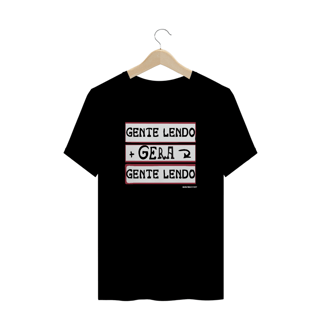 Nome do produto Camiseta plus size 'Gente lendo' 