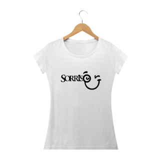 Nome do produto Camiseta Babylook Sorriso Maroto (Estampa Preta)