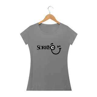 Nome do produto Camiseta Babylook Sorriso Maroto (Estampa Preta)