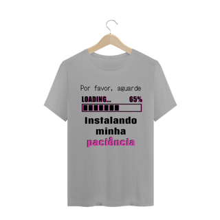 Nome do produto T-shirt Masculina Branca e Colorida (letra rosa) 