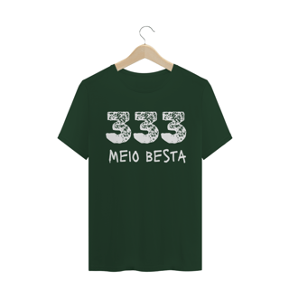 Nome do produto T-shirt Masculina Preta e Colorida (letra branca) 