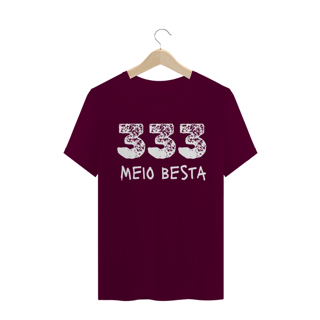 Nome do produto T-shirt Masculina Preta e Colorida (letra branca) 