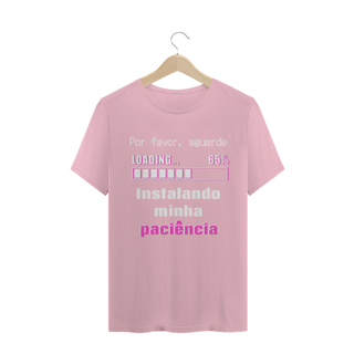 Nome do produto T-shirt Masculina Preta e Colorida (letra rosa) 