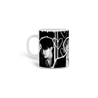 Nome do produto B&W Hoseok Mug