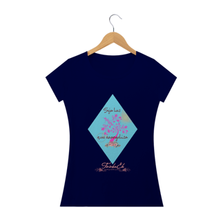 Nome do produto Camiseta feminina Tininha Elo - Seja Luz que evangeliza