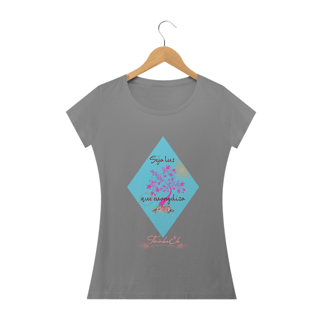 Nome do produto Camiseta feminina Tininha Elo - Seja Luz que evangeliza
