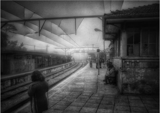 Station B/W