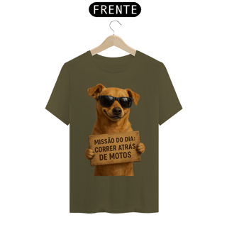Nome do produtoCaramelo Atitude – “Missão do Dia: Correr Atrás de Motos” | T-Shirt Prime