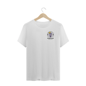 Camiseta PLUS Size Koroas em debate logo no peito branca