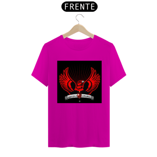 Nome do produto Camisa com a imagem do urubu com as asas abertas.