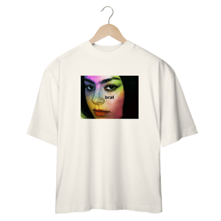 Nome do produto CAMISETA OVERSIZED CHARLI XCX BRAT EYES