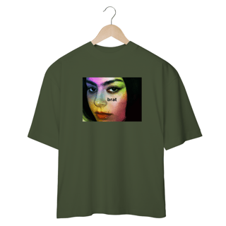 Nome do produto CAMISETA OVERSIZED CHARLI XCX BRAT EYES