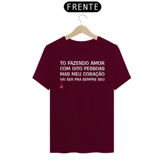 Nome do produto Camiseta To Fazendo Amor com Oito Pessoas