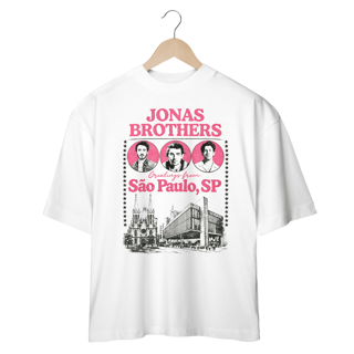 Nome do produto Camiseta Oversized Jonas Brothers Greetings From São Paulo V2