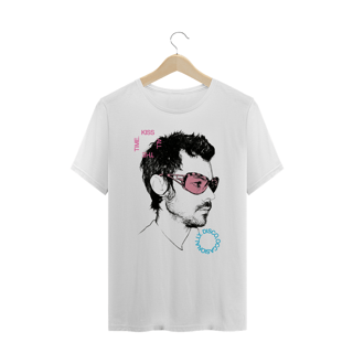 Nome do produto Camiseta Plus Size Harry Styles Kiss All the Time. Disco, Occasionally.