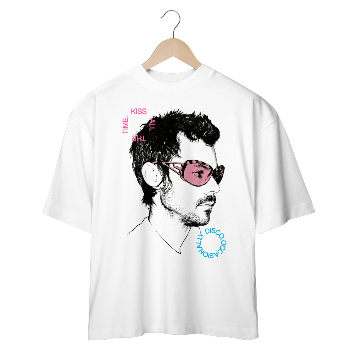 Nome do produto: Camiseta Oversized Harry Styles Kiss All the Time. Disco, Occasionally.