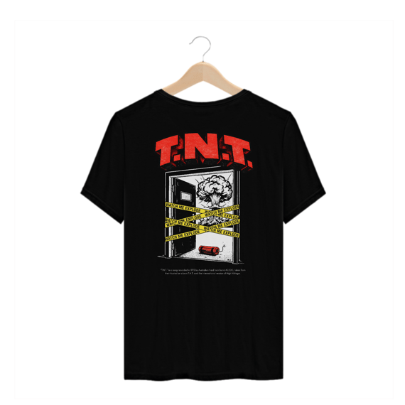 Camiseta Plus Size AC/DC T.N.T. (Estampa nas Costas)