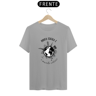 Nome do produto Camiseta masculina clara Minha escola é o mundo inteiro