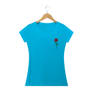 Nome do produtoCamisa clássica feminina com flor rosa