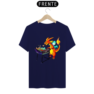 Nome do produtoT-SHIRT CLASSIC - CHARIZARD FAZENDO CHURRASCO