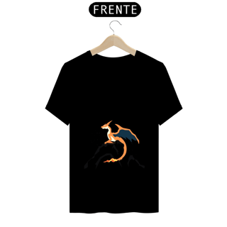Camiseta Mega Charizard Y sobre pedras