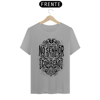 Nome do produto Camiseta masculina básica - Confia no Senhor - arte preta