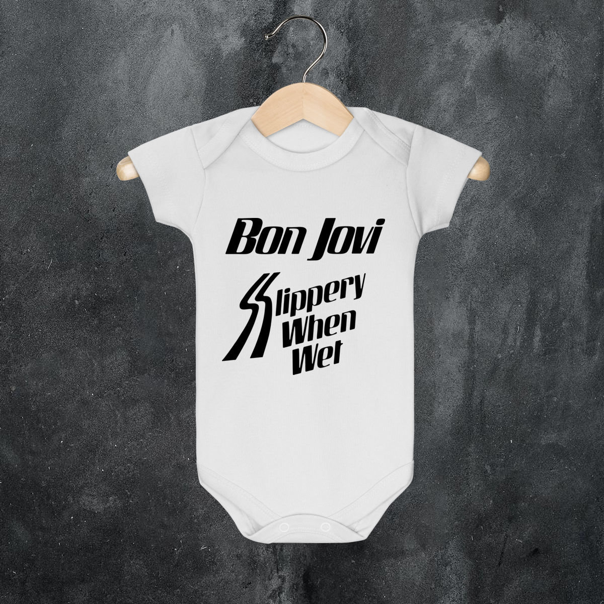 Nome do produto: BON JOVI SLIPPERY WHEN WET BODY INFANTIL