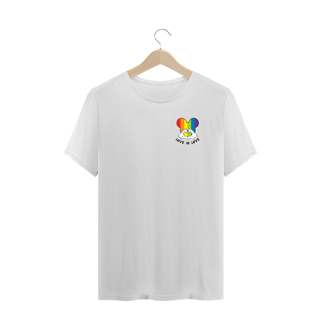 Nome do produto Camiseta Plus Size Love is Love