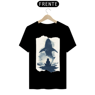 Nome do produto Camiseta B&W Mulher Meditando com Tubarões