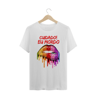 Nome do produto Cuidado Eu Mordo - Plus Size