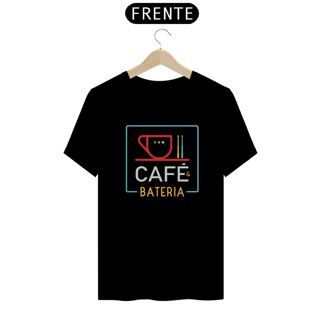 Camiseta Básica Café & Bateria - Cores Preta ou Azul (Estampa Grande)
