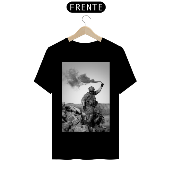 camiseta estampa militar