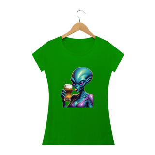 Nome do produto Camiseta Alien Mulher  Bebendo Cerveja Space182
