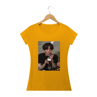 Nome do produto Camiseta Babylook - J-Hope de Canudinho - BTS