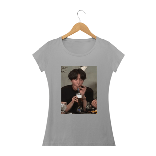 Nome do produto Camiseta Babylook - J-Hope de Canudinho - BTS