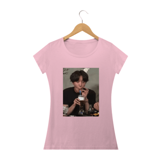Nome do produto Camiseta Babylook - J-Hope de Canudinho - BTS