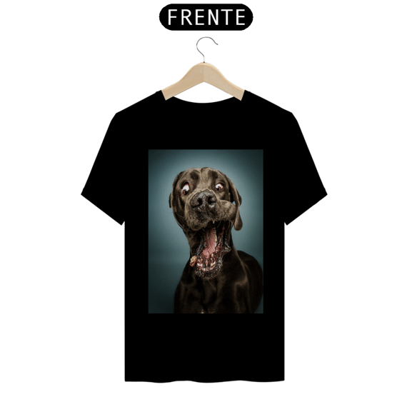 Camiseta cachorro com a boca aberta